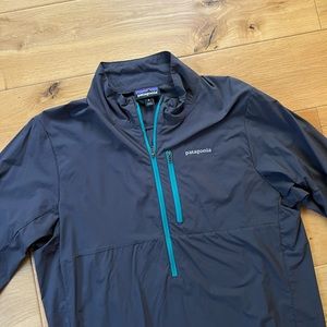 Patagonia Zip-Up Layer (Size Medium)